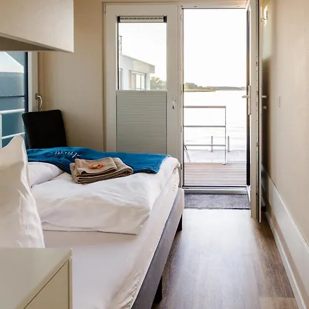 Сasa de vacaciones Hausboot Arielle *