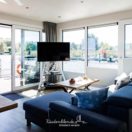 Сasa de vacaciones Hausboot Arielle *